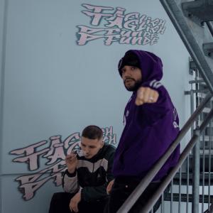 yungG的專輯Täglich Pfunde (Explicit)