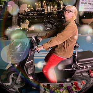 Listen to 내가 평범해도 좋아했을까 넌.. (Would you have liked me Even if I was normal..) song with lyrics from Tamiz