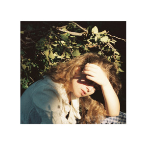 Dengarkan lagu Holding On nyanyian GIO dengan lirik