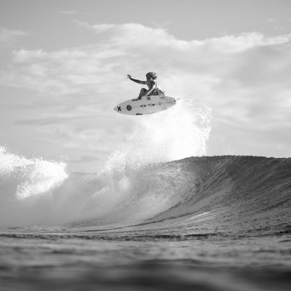 SURF（feat：零三号）(feat. 零三号) (Explicit)