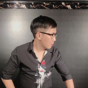 Listen to 幸福的开始（沉醉你的美 粤语版） (完整版) song with lyrics from 陈俊宇