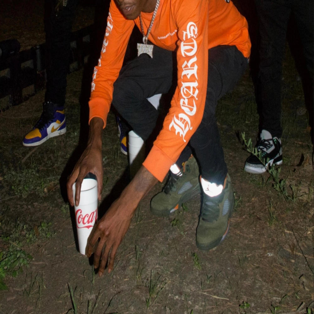 LAY IN YO GRASS (BACK OUTISDE) (Explicit)