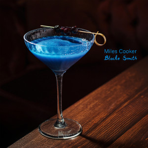 ดาวน์โหลดและฟังเพลง Brass & Bourbon พร้อมเนื้อเพลงจาก Blacke Smith