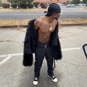 收聽ZyThaProphet的STUPID ASS歌詞歌曲