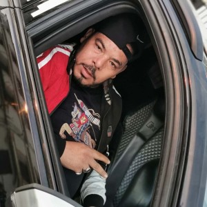 收聽Chinwa Problem的Omri Labset Lak7al歌詞歌曲