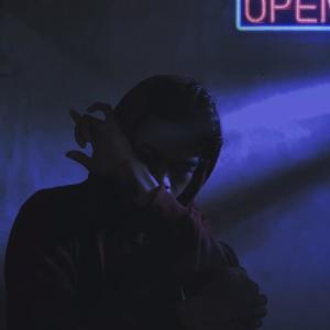 Dengarkan Line Without a Hook (Slowed + Reverb) lagu dari Adhes dengan lirik