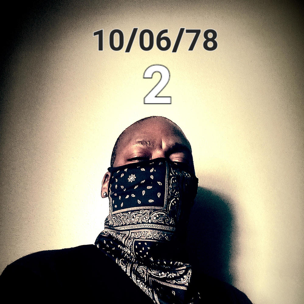 TYME STANDING UP SIDE DOWN (BLACK RAYVEN) (feat. ESUN TH REALIST) (Explicit)