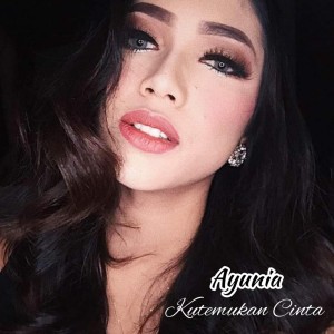 收聽Ayunia的Kutemukan Cinta歌詞歌曲