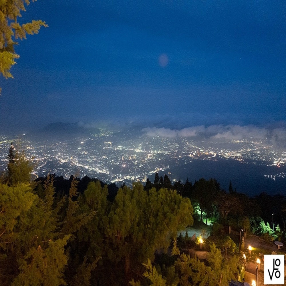 Luna Tu