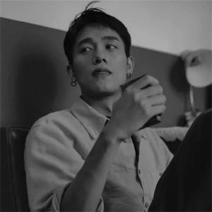 收听牌6的光明 (DJ版)歌词歌曲