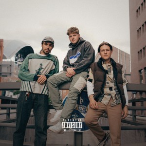 Listen to Halligalli (Explicit) song with lyrics from 01099