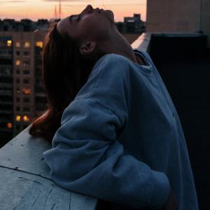 Listen to obijmy song with lyrics from Bad Queen