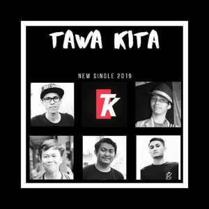 Dengarkan Kisah lagu dari Tawa kita dengan lirik