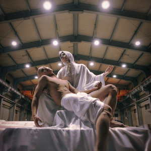 Listen to QUAKE (feat. 마샬, 권영훈) song with lyrics from Vinwoo
