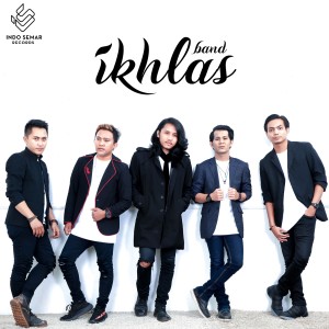 Album Assalamualaikum Cinta from IKHLAS Band