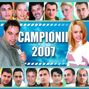 Dengarkan lagu Eu Bogata Tu Sarac(feat. Sorinel Pustiul) nyanyian Denisa dengan lirik