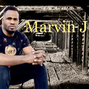 Dengarkan She Want Me Back (Explicit) lagu dari Marvin J dengan lirik