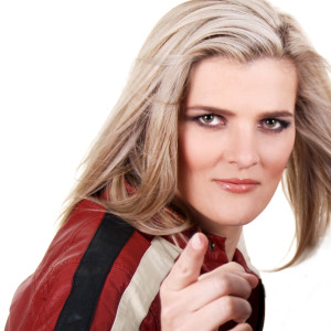 ดาวน์โหลดและฟังเพลง Kaalvoet Lovers พร้อมเนื้อเพลงจาก Sorina