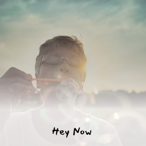 Dengarkan lagu Hey Now nyanyian Ray Charles dengan lirik