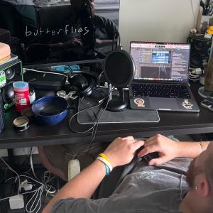 default playlist img