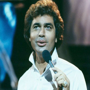 收聽Engelbert Humperdinck的And Love歌詞歌曲