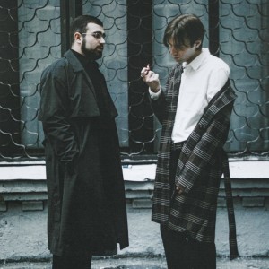 Listen to Лавирую song with lyrics from Gatte