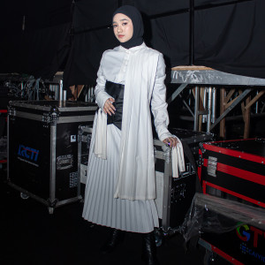 Listen to Tak Dianggap song with lyrics from Nabila Taqiyyah
