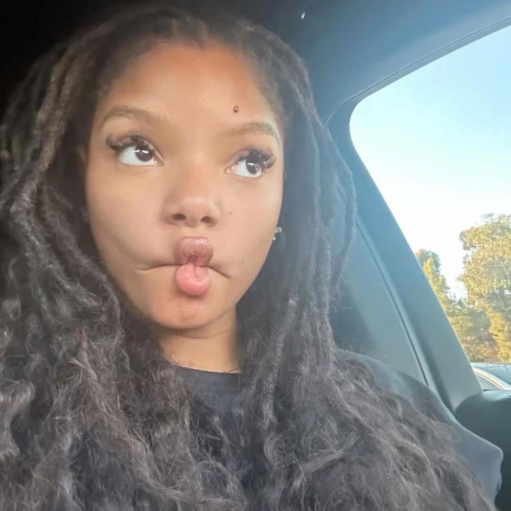 Halle Bailey (Explicit)