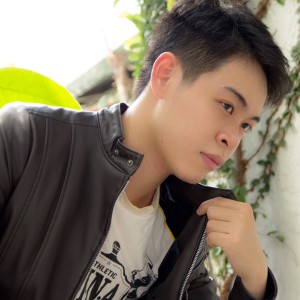 ดาวน์โหลดและฟังเพลง Lời Cầu Hôn พร้อมเนื้อเพลงจาก Lưu Quang Minh