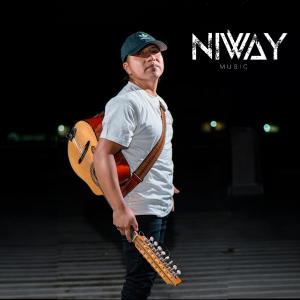 收聽Niway的Solo Escucha Lo Que Siento歌詞歌曲