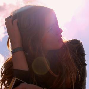 收聽Stræpa的Riding with you (feat. Roel van Wijk)歌詞歌曲