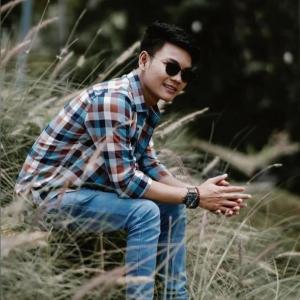 Listen to Cinta Terpendam song with lyrics from Tri Suaka