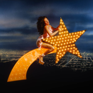 Dengarkan Lorelei lagu dari Empress Of dengan lirik