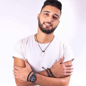 Dengarkan Vaxtımız Azalır lagu dari Deli Yazar dengan lirik