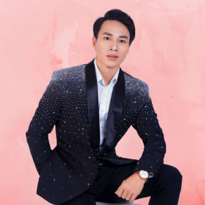 Listen to Xin Em Đừng Khóc Vu Quy song with lyrics from Hữu Thông