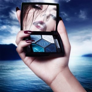 收聽Hannah Diamond的Fade Away歌詞歌曲