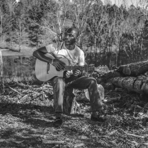 ดาวน์โหลดและฟังเพลง The World Can Be So Cold พร้อมเนื้อเพลงจาก Cedric Burnside