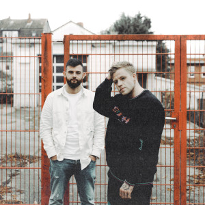 Listen to Schmetterlinge (Explicit) song with lyrics from Sticky