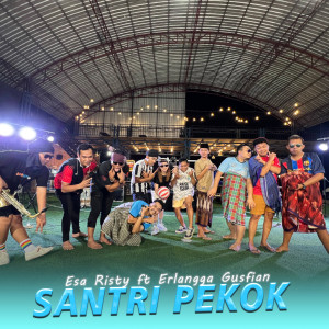 Dengarkan Santri Pekok (Explicit) lagu dari Esa Risty Official dengan lirik