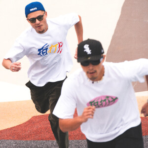 default playlist img