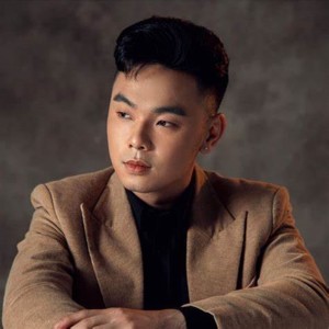 Listen to Mẹ về trong mơ (#2) song with lyrics from Trường Sang
