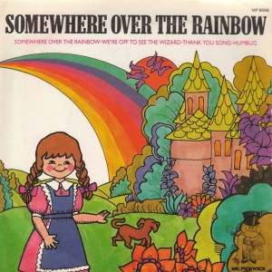 收听The Nursery Orchesta And Chorus的Somewhere Over The Rainbow歌词歌曲