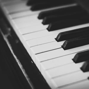 Dengarkan lagu 挚爱这一曲 nyanyian 虞姬 dengan lirik