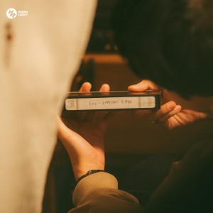 收听Lazyloxy的1ove歌词歌曲
