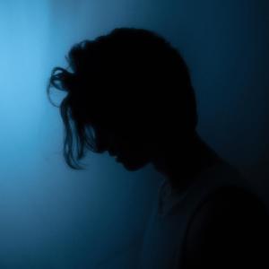 ดาวน์โหลดและฟังเพลง second guessing พร้อมเนื้อเพลงจาก elijah woods