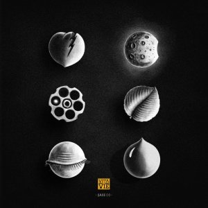 收聽Vita de vie的Luna și noi歌詞歌曲
