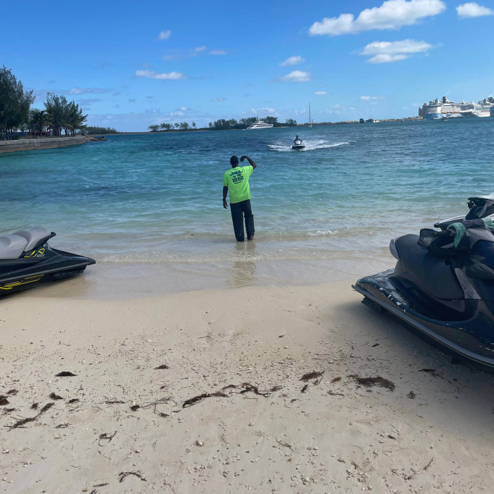 Trips To Bahamas (Explicit)