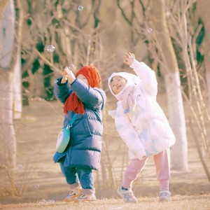 ดาวน์โหลดและฟังเพลง 지치고 힘들 때 위로가 되는 노래 พร้อมเนื้อเพลงจาก Helena Kim