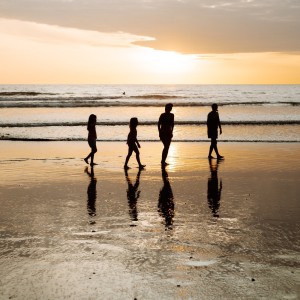 ดาวน์โหลดและฟังเพลง Aku Mau (Cover) พร้อมเนื้อเพลงจาก Rosalinda