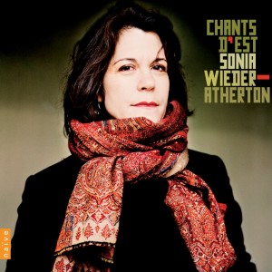 Sonia Wieder-Atherton的專輯Chants d'est (Sur le sentier recouvert)